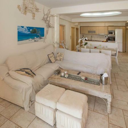 Family Getaway In Marathon By Ghh Villa Kültér fotó