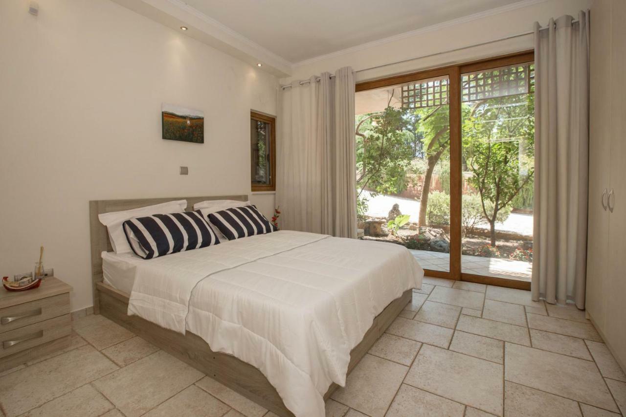 Family Getaway In Marathon By Ghh Villa Kültér fotó